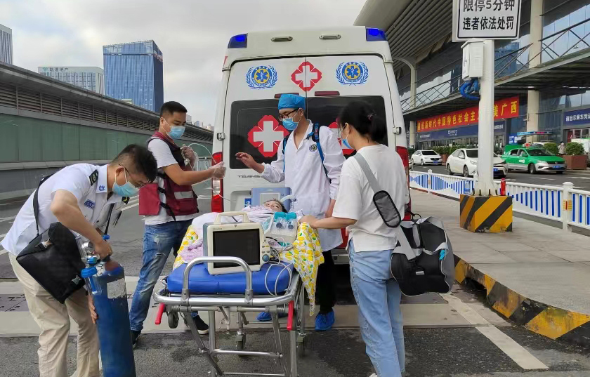 东宁市救护车出租公司