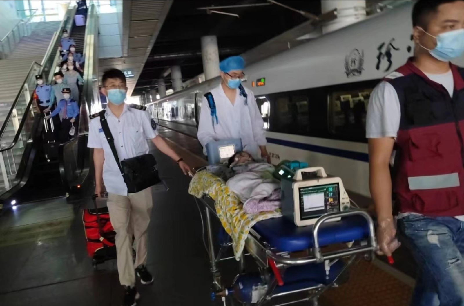 东宁市高铁转运公司